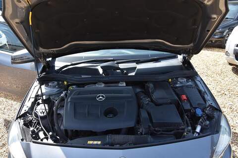 Mercedes-Benz A Class 1.5 A180d AMG Line (Executive) Euro 6 (s/s) 5dr - U1817