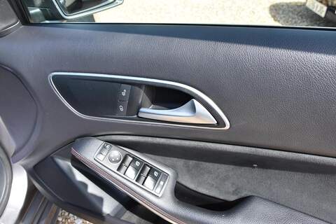 Mercedes-Benz A Class 1.5 A180d AMG Line (Executive) Euro 6 (s/s) 5dr - U1817