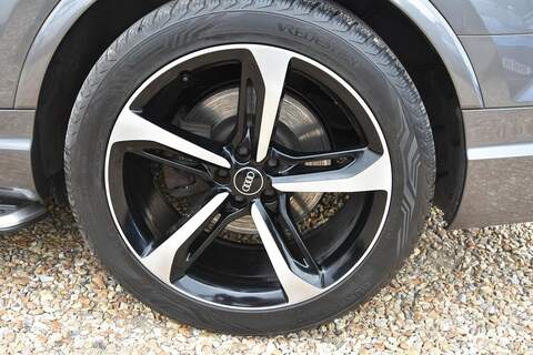 Audi Q7 3.0 TDI V6 Black Edition Tiptronic quattro Euro 6 (s/s) 5dr - U1819