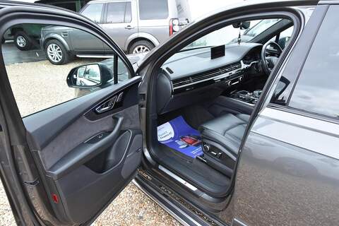 Audi Q7 3.0 TDI V6 Black Edition Tiptronic quattro Euro 6 (s/s) 5dr - U1819