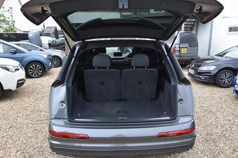 Audi Q7 3.0 TDI V6 Black Edition Tiptronic quattro Euro 6 (s/s) 5dr - U1819