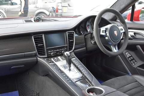 Porsche Panamera 4.8T V8 GTS PDK 4WD Euro 5 (s/s) 5dr - U1822