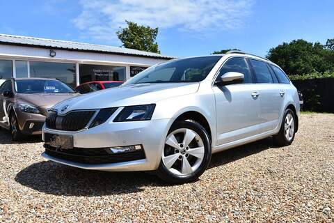 Skoda Octavia V40 Cross Country Lux Nav Hatchback 1 Manual Diesel