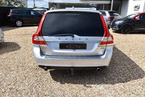Volvo V70 2.4 D5 SE Lux Estate 5dr Diesel Geartronic Euro 5 (215 ps) - U1839