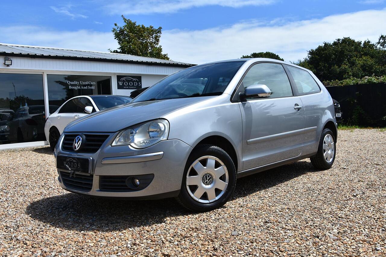 2005 Volkswagen Polo — photo 1 of 5