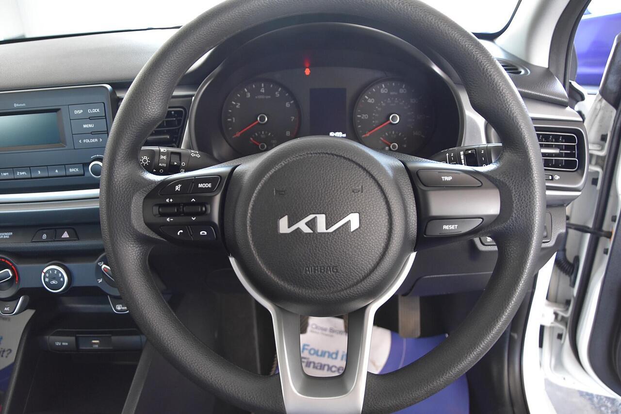 2021 KIA Rio thumbnail 15