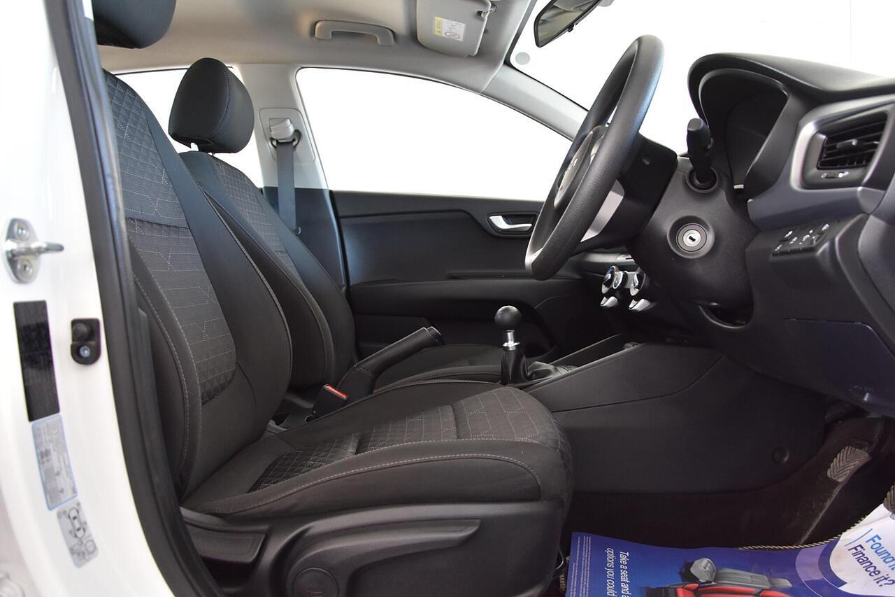 2021 KIA Rio thumbnail 24