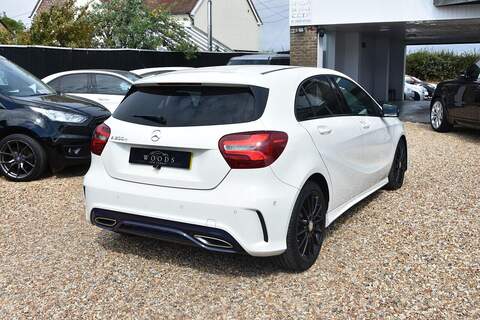 Mercedes-Benz A Class 2.1 A200d AMG Line (Premium) 7G-DCT Euro 6 (s/s) 5dr - U1857