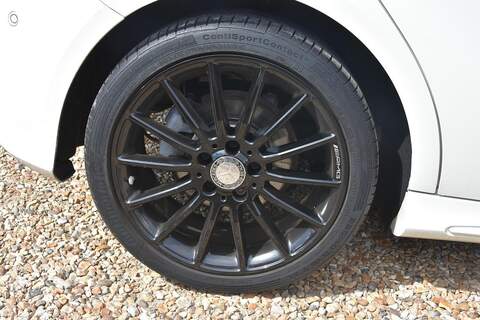 Mercedes-Benz A Class 2.1 A200d AMG Line (Premium) 7G-DCT Euro 6 (s/s) 5dr - U1857