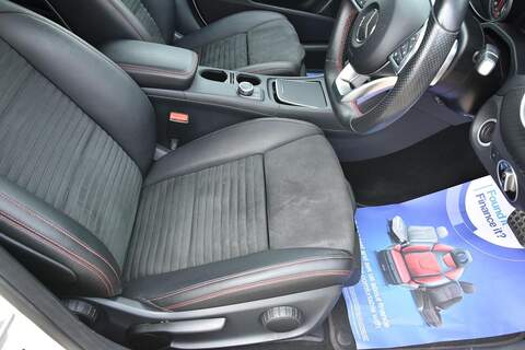 Mercedes-Benz A Class 2.1 A200d AMG Line (Premium) 7G-DCT Euro 6 (s/s) 5dr - U1857