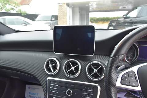 Mercedes-Benz A Class 2.1 A200d AMG Line (Premium) 7G-DCT Euro 6 (s/s) 5dr - U1857