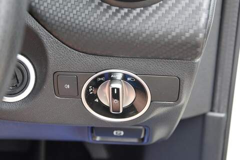 Mercedes-Benz A Class 2.1 A200d AMG Line (Premium) 7G-DCT Euro 6 (s/s) 5dr - U1857