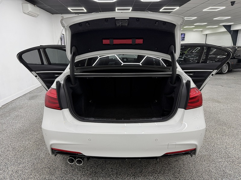 BMW 3 Series 2.0 320d M Sport Saloon 4dr Diesel Auto Euro 6 (s/s) (190 ps) - U6434