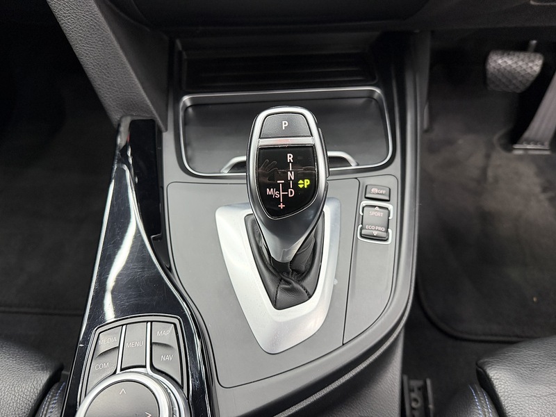 BMW 3 Series 2.0 320d M Sport Saloon 4dr Diesel Auto Euro 6 (s/s) (190 ps) - U6434