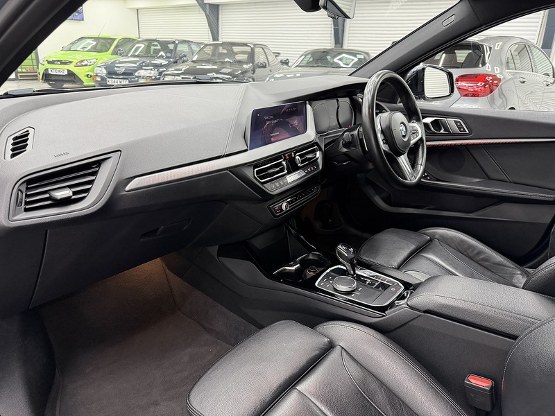 BMW 1 Series 2.0 120d M Sport Hatchback 5dr Diesel Auto xDrive Euro 6 (s/s) (190 ps) - U6438