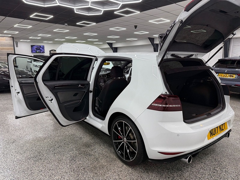 Volkswagen Golf 2.0 TSI BlueMotion Tech GTI Clubsport 40 Hatchback 5dr Petrol DSG Euro 6 (s/s) (265 ps) - U6442
