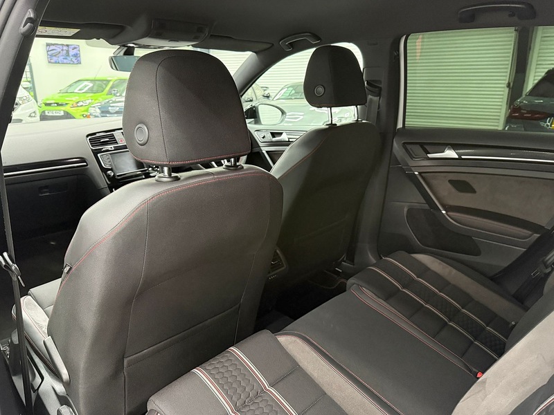 Volkswagen Golf 2.0 TSI BlueMotion Tech GTI Clubsport 40 Hatchback 5dr Petrol DSG Euro 6 (s/s) (265 ps) - U6442