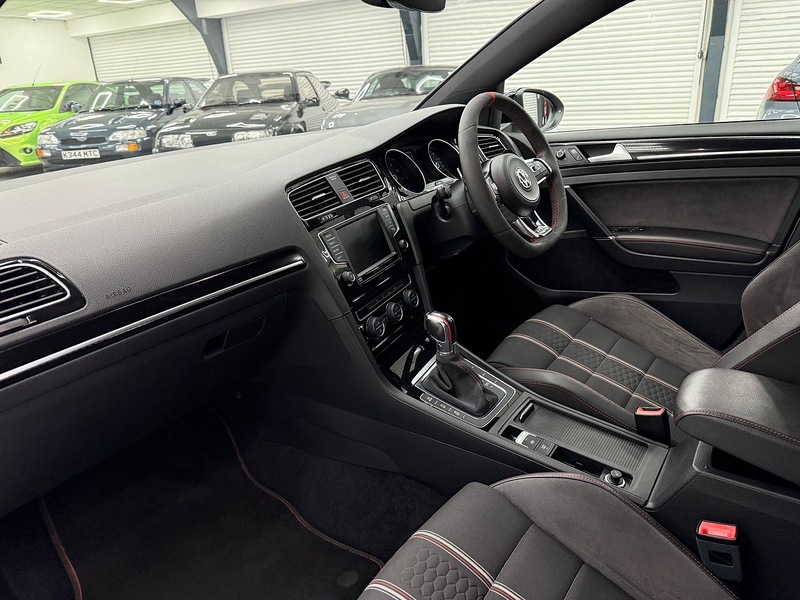 Volkswagen Golf 2.0 TSI BlueMotion Tech GTI Clubsport 40 Hatchback 5dr Petrol DSG Euro 6 (s/s) (265 ps) - U6442