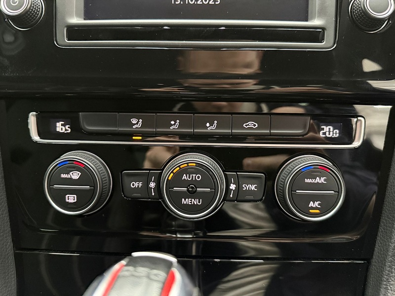 Volkswagen Golf 2.0 TSI BlueMotion Tech GTI Clubsport 40 Hatchback 5dr Petrol DSG Euro 6 (s/s) (265 ps) - U6442