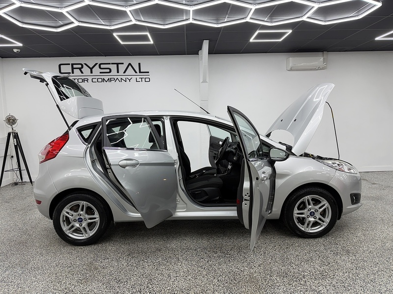 Ford Fiesta 1.0T EcoBoost Zetec Hatchback 5dr Petrol Manual Euro 5 (s/s) (100 ps) - U6443