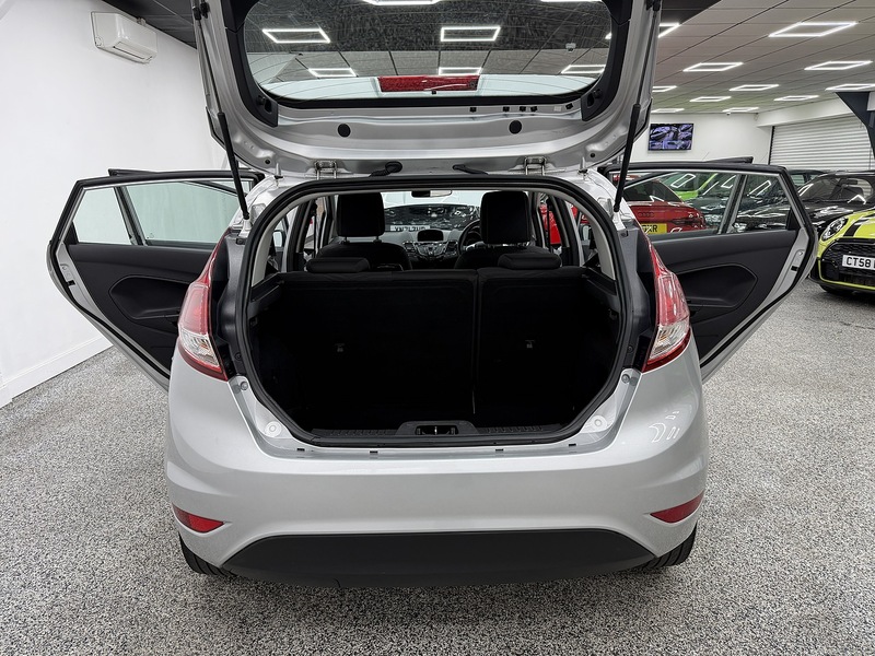 Ford Fiesta 1.0T EcoBoost Zetec Hatchback 5dr Petrol Manual Euro 5 (s/s) (100 ps) - U6443