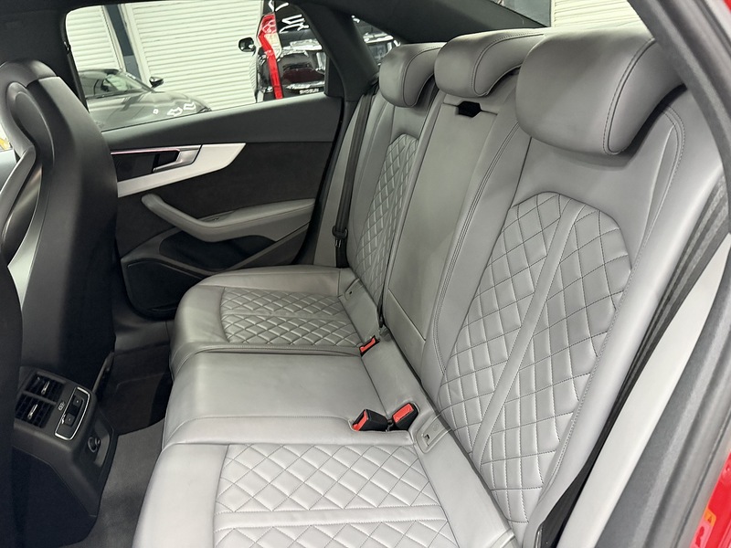 Audi S4 3.0 TFSI V6 Saloon 4dr Petrol Tiptronic quattro Euro 6 (s/s) (354 ps) - U6451