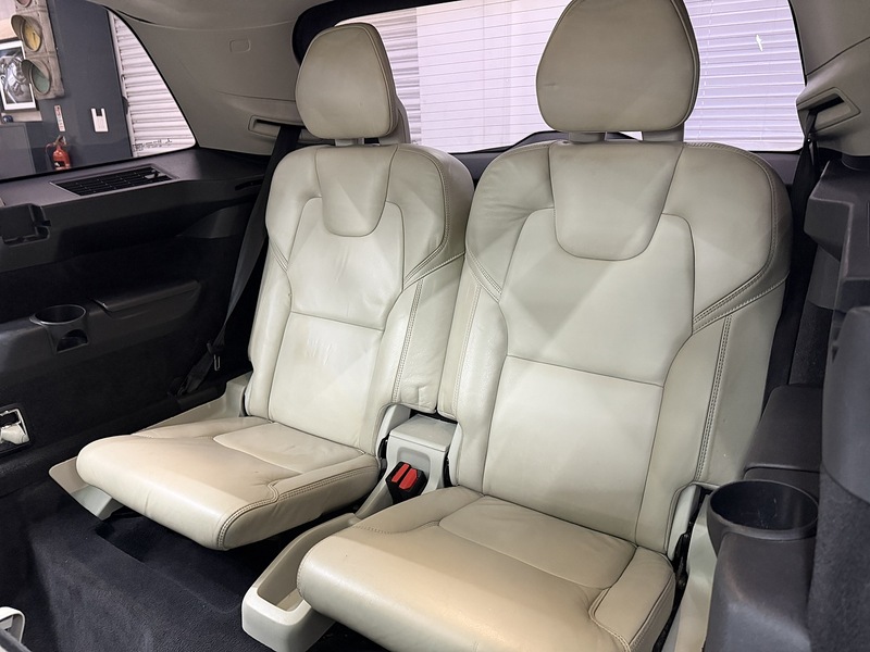 Volvo XC90 2.0h T8 Twin Engine 9.2kWh Inscription SUV 5dr Petrol Plug-in Hybrid Geartronic 4WD Euro 6 (s/s) - U6455