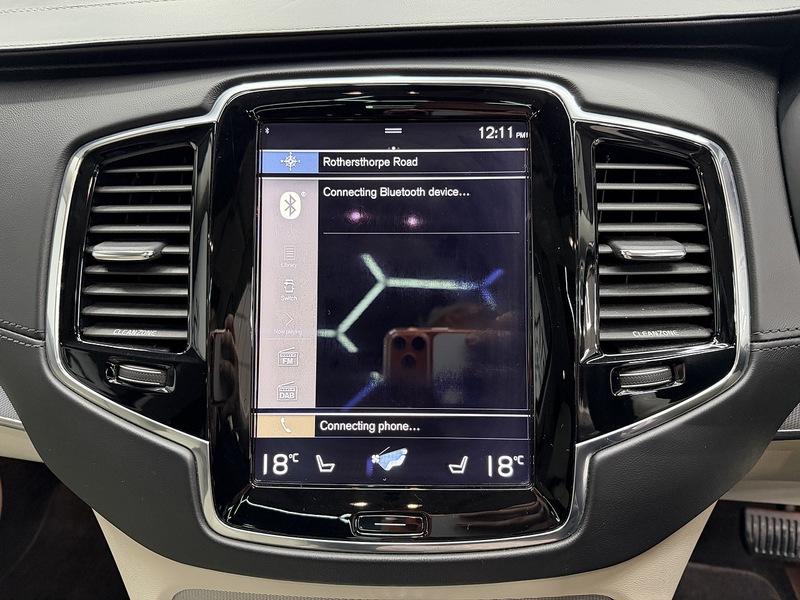 Volvo XC90 2.0h T8 Twin Engine 9.2kWh Inscription SUV 5dr Petrol Plug-in Hybrid Geartronic 4WD Euro 6 (s/s) - U6455