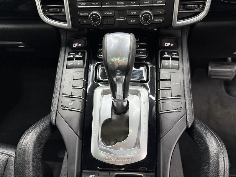 Porsche Cayenne 3.0 TD V6 SUV 5dr Diesel TiptronicS 4WD Euro 6 (s/s) (262 ps) - U6456