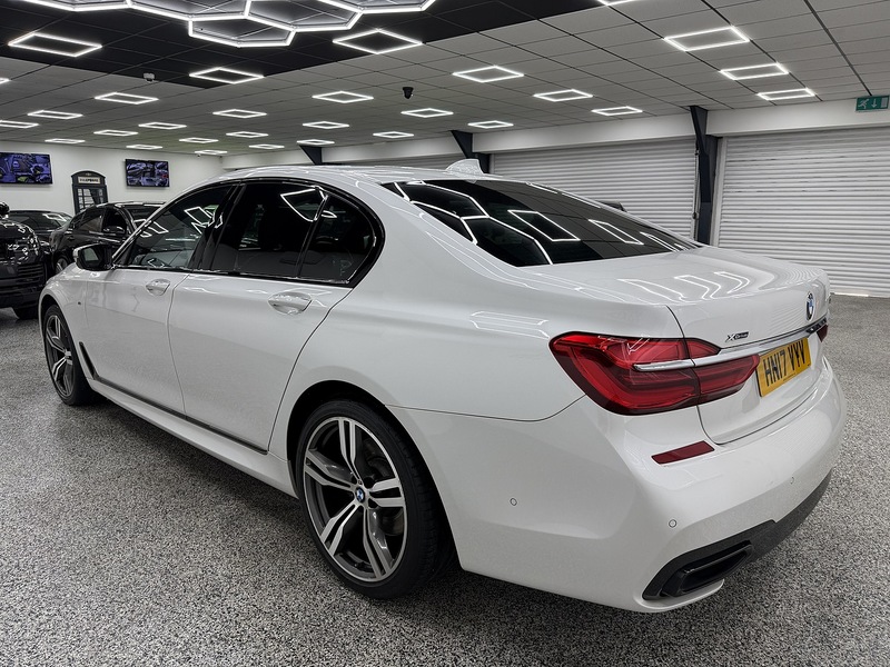 BMW 7 Series 3.0 740d M Sport Saloon 4dr Diesel Auto xDrive Euro 6 (s/s) (320 ps) - U6471