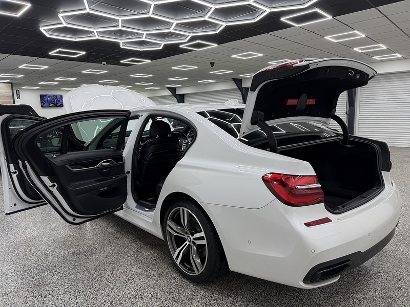 BMW 7 Series 3.0 740d M Sport Saloon 4dr Diesel Auto xDrive Euro 6 (s/s) (320 ps) - U6471