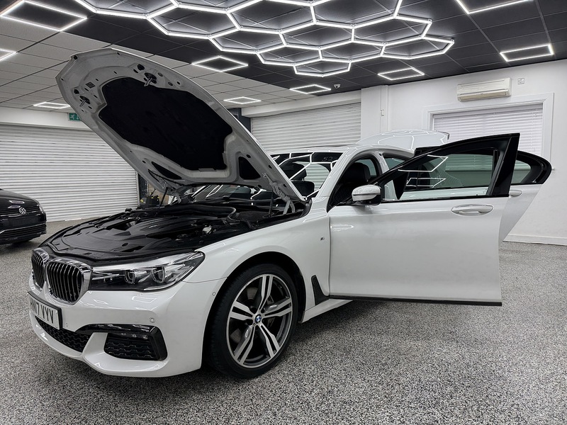 BMW 7 Series 3.0 740d M Sport Saloon 4dr Diesel Auto xDrive Euro 6 (s/s) (320 ps) - U6471