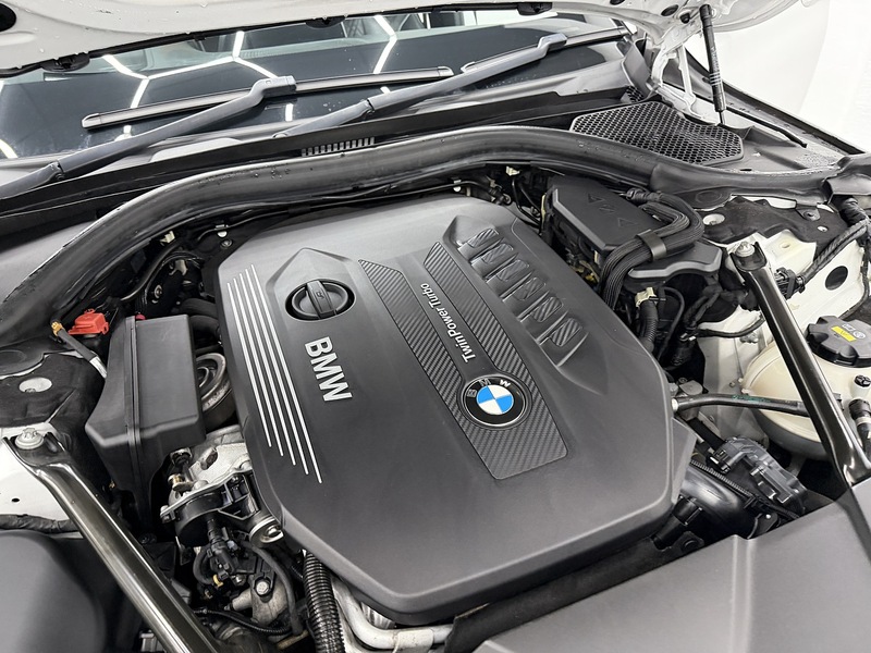 BMW 7 Series 3.0 740d M Sport Saloon 4dr Diesel Auto xDrive Euro 6 (s/s) (320 ps) - U6471