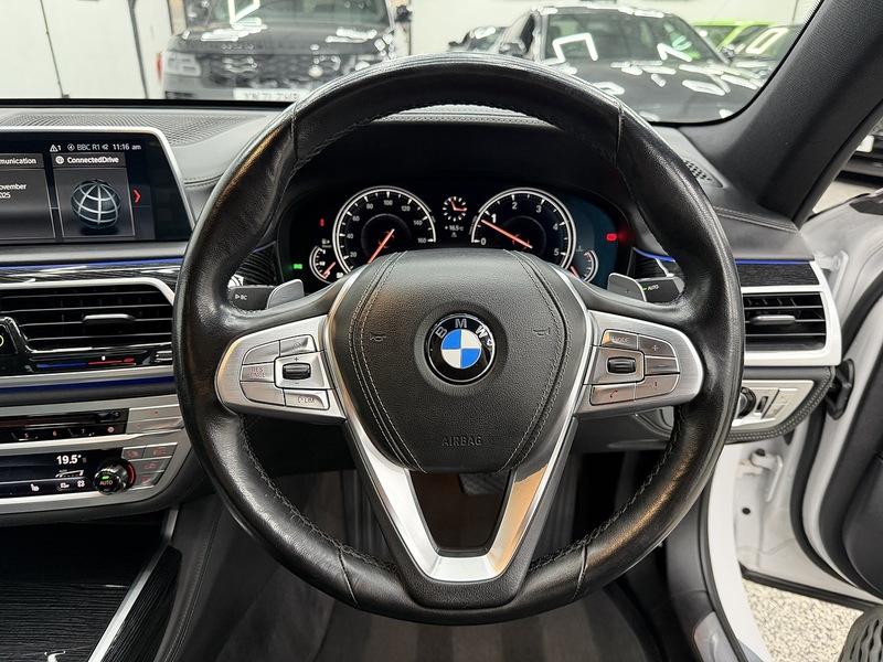 BMW 7 Series 3.0 740d M Sport Saloon 4dr Diesel Auto xDrive Euro 6 (s/s) (320 ps) - U6471
