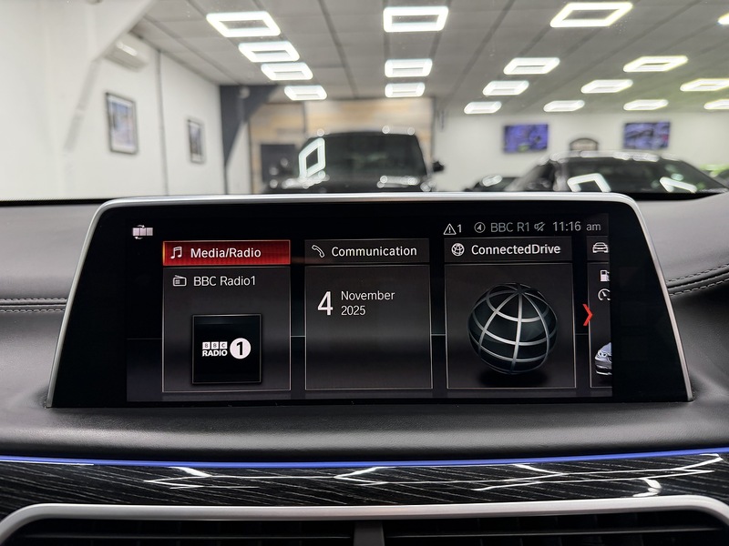 BMW 7 Series 3.0 740d M Sport Saloon 4dr Diesel Auto xDrive Euro 6 (s/s) (320 ps) - U6471