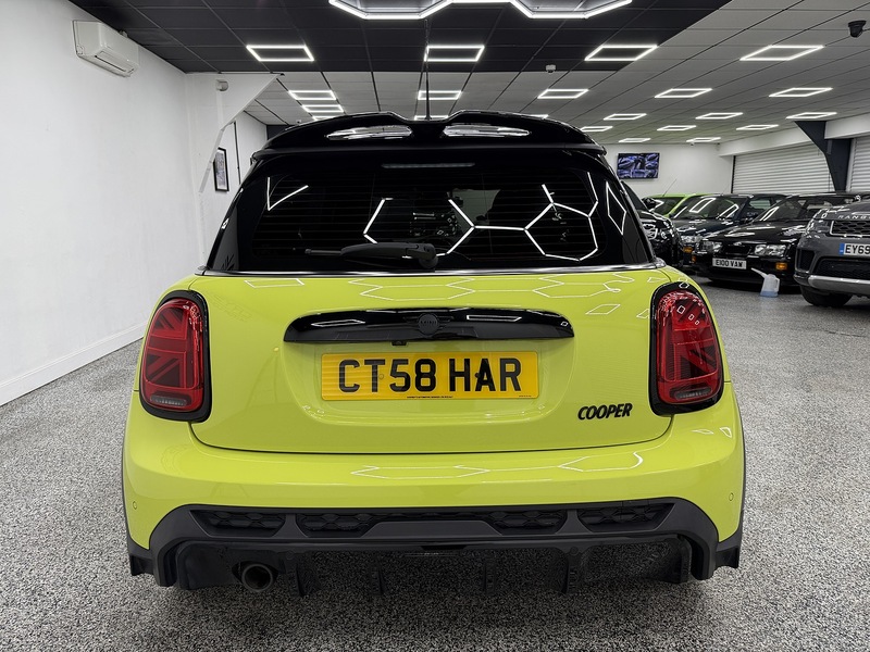 MINI Hatch 1.5 Cooper Sport Hatchback 3dr Petrol Steptronic Euro 6 (s/s) (136 ps) - U6472