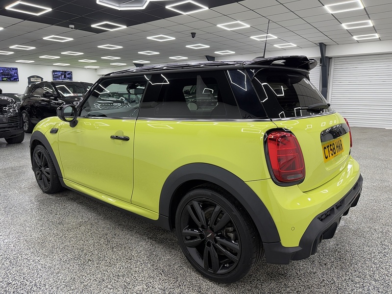 MINI Hatch 1.5 Cooper Sport Hatchback 3dr Petrol Steptronic Euro 6 (s/s) (136 ps) - U6472