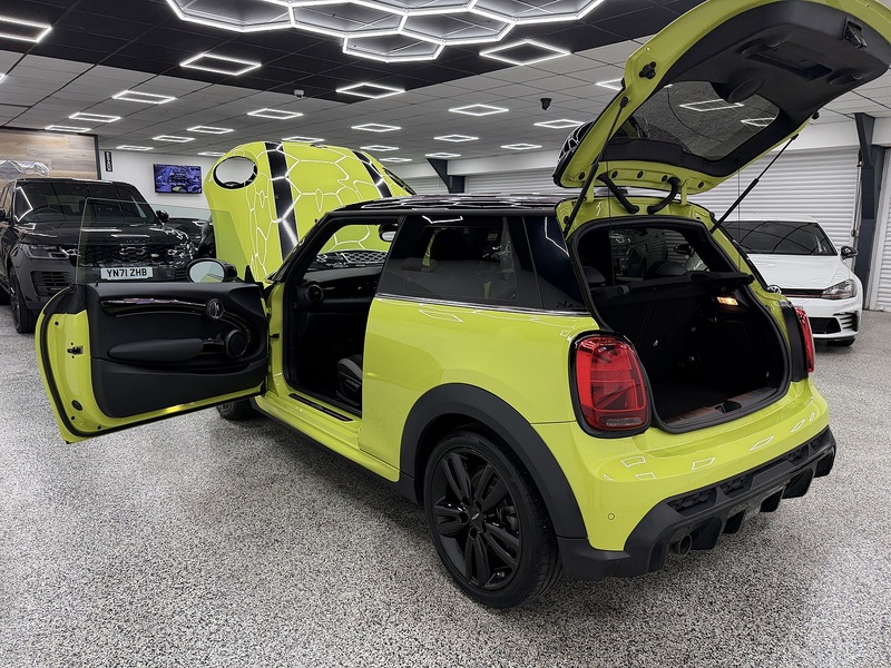 MINI Hatch 1.5 Cooper Sport Hatchback 3dr Petrol Steptronic Euro 6 (s/s) (136 ps) - U6472