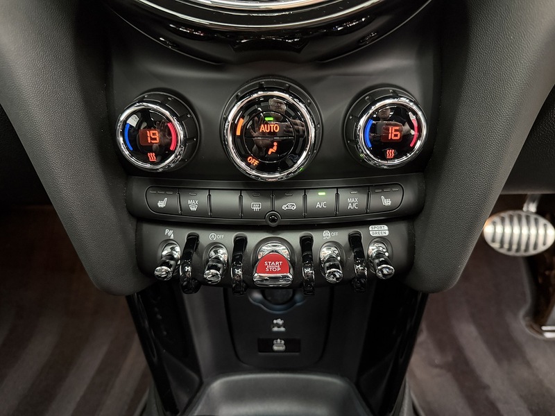 MINI Hatch 1.5 Cooper Sport Hatchback 3dr Petrol Steptronic Euro 6 (s/s) (136 ps) - U6472