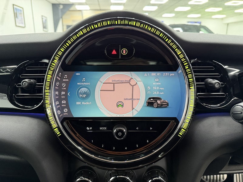 MINI Hatch 1.5 Cooper Sport Hatchback 3dr Petrol Steptronic Euro 6 (s/s) (136 ps) - U6472