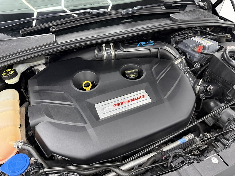 Ford Focus 2.3T EcoBoost RS Hatchback 5dr Petrol Manual AWD Euro 6 (s/s) (350 ps) - U6473