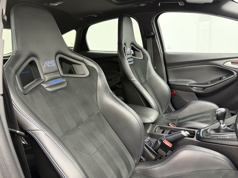 Ford Focus 2.3T EcoBoost RS Hatchback 5dr Petrol Manual AWD Euro 6 (s/s) (350 ps) - U6473