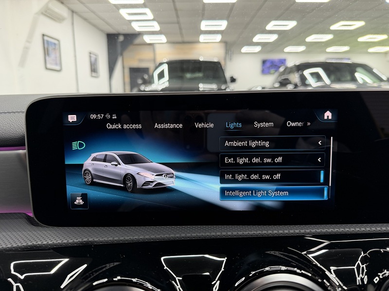 Mercedes-Benz A Class 2.0 A35 AMG (Premium Plus) Hatchback 5dr Petrol SpdS DCT 4MATIC Euro 6 (s/s) (306 ps) - U6474