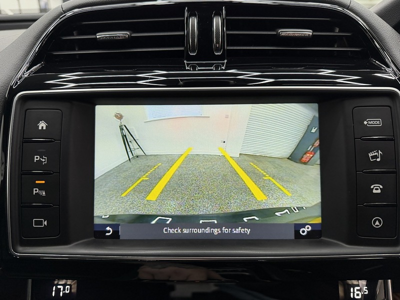 Jaguar XE 2.0d R-Sport Saloon 4dr Diesel Auto Euro 6 (s/s) (180 ps) - U6475