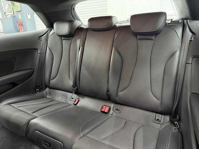 Audi A3 2.0 TDI S line Hatchback 3dr Diesel Manual Euro 5 (s/s) (150 ps) - U6478