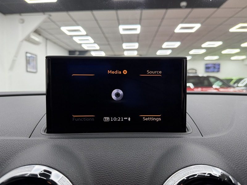 Audi A3 2.0 TDI S line Hatchback 3dr Diesel Manual Euro 5 (s/s) (150 ps) - U6478