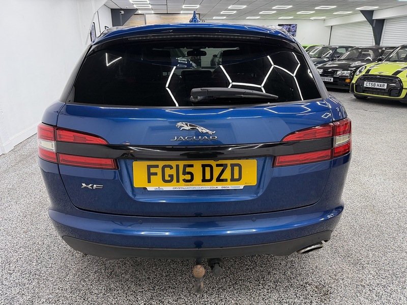 Jaguar XF 2.2d R-Sport Black Sportbrake 5dr Diesel Auto Euro 5 (s/s) (200 ps) - U6488