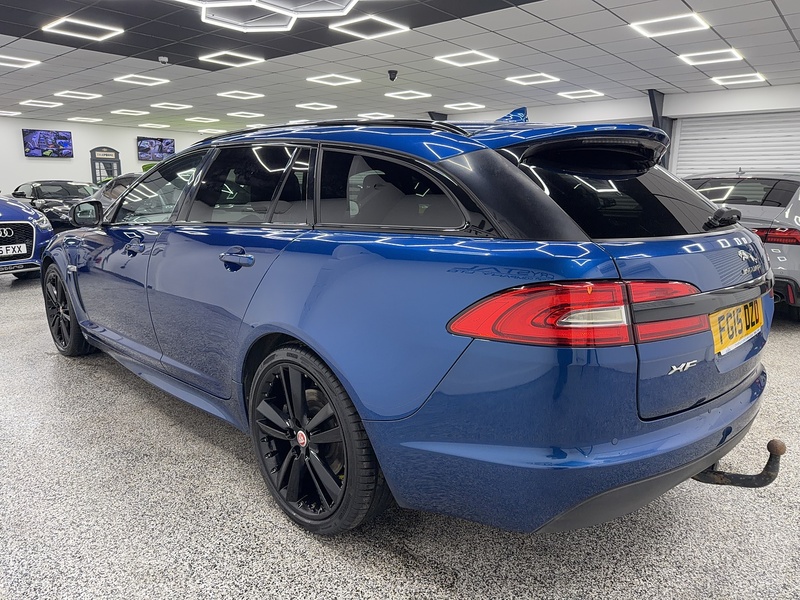 Jaguar XF 2.2d R-Sport Black Sportbrake 5dr Diesel Auto Euro 5 (s/s) (200 ps) - U6488