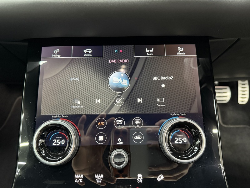 Land Rover Range Rover Evoque 2.0 D180 R-Dynamic SE SUV 5dr Diesel Auto 4WD Euro 6 (s/s) (180 ps) - U6489