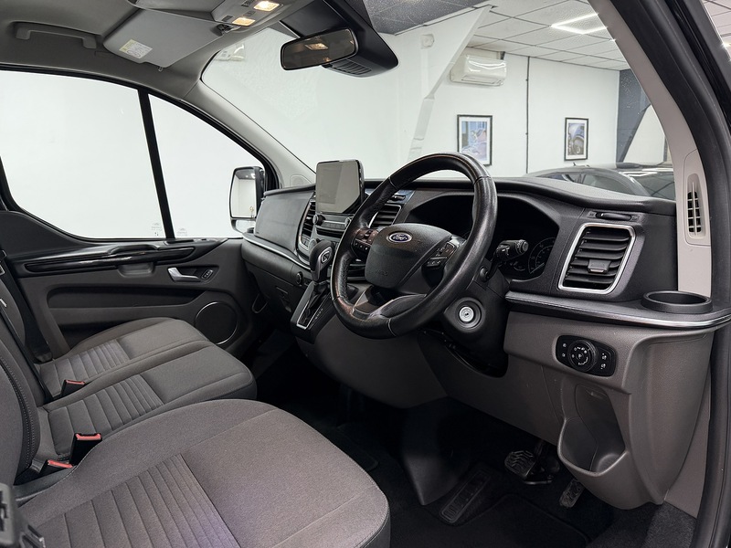 Ford Tourneo Custom 320 EcoBlue Titanium - U6495
